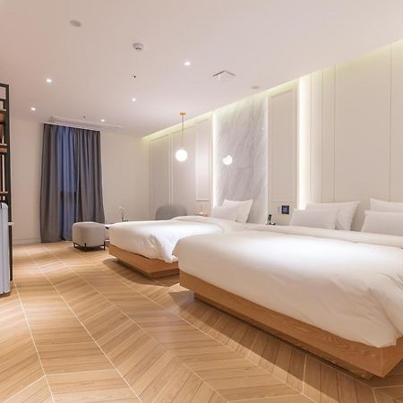 Nomad Hotel Gimhae ภายนอก รูปภาพ