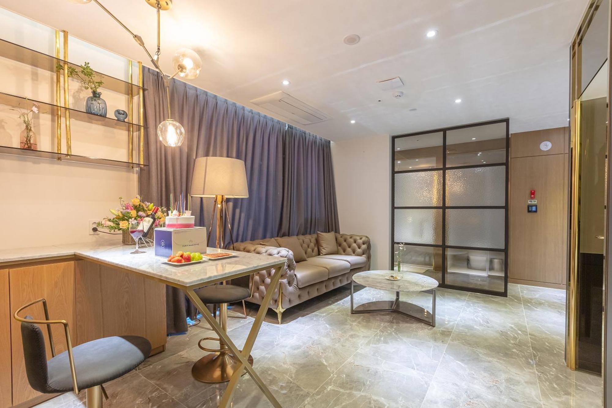 Nomad Hotel Gimhae ภายนอก รูปภาพ