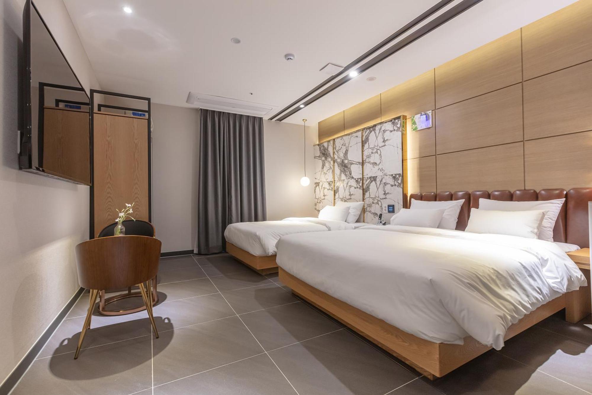 Nomad Hotel Gimhae ภายนอก รูปภาพ